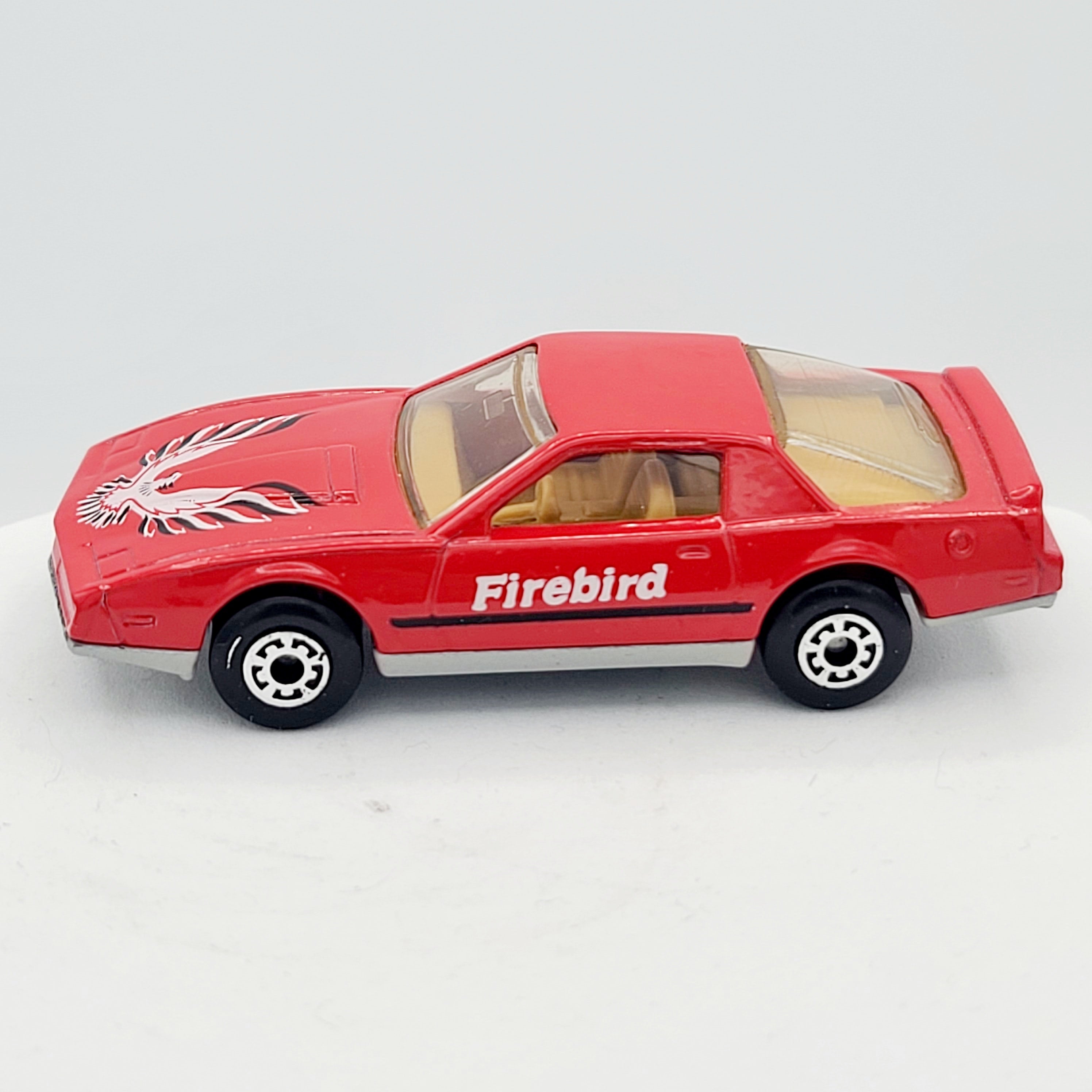 Matchbox Pontiac Firebird SE (1983 MBX Basic 1-75)